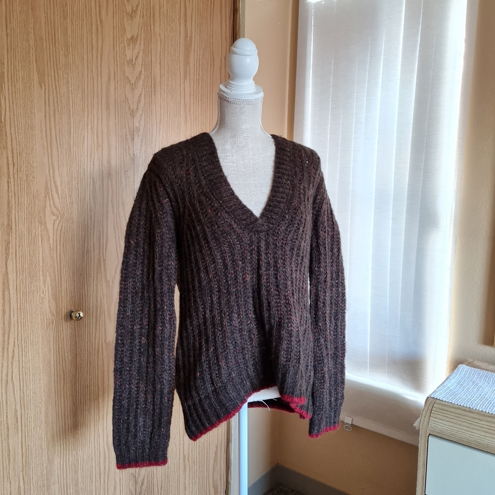 NWT Wool Knit Fuzzy Wuzzy La Ligne Brown Red Knit V Neck Sweater Sz S